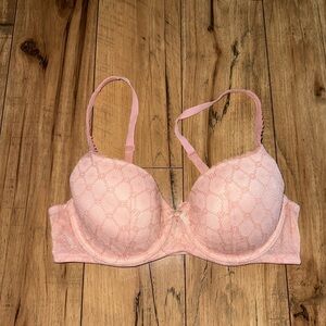 Peach Victoria’s Secret bra